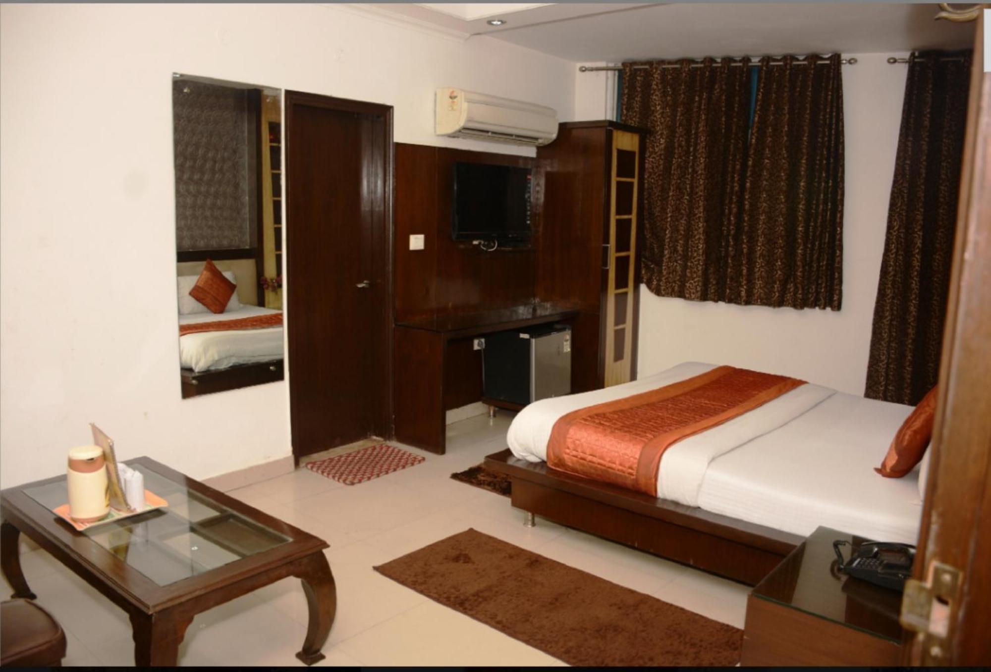 Capital O 6408 Hotel Delhi Heart New Delhi Exterior photo