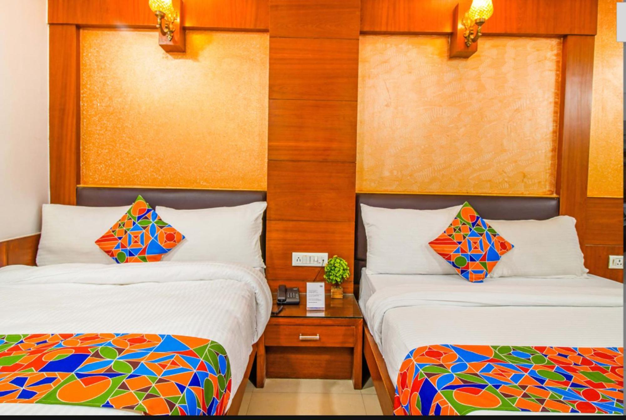 Capital O 6408 Hotel Delhi Heart New Delhi Exterior photo