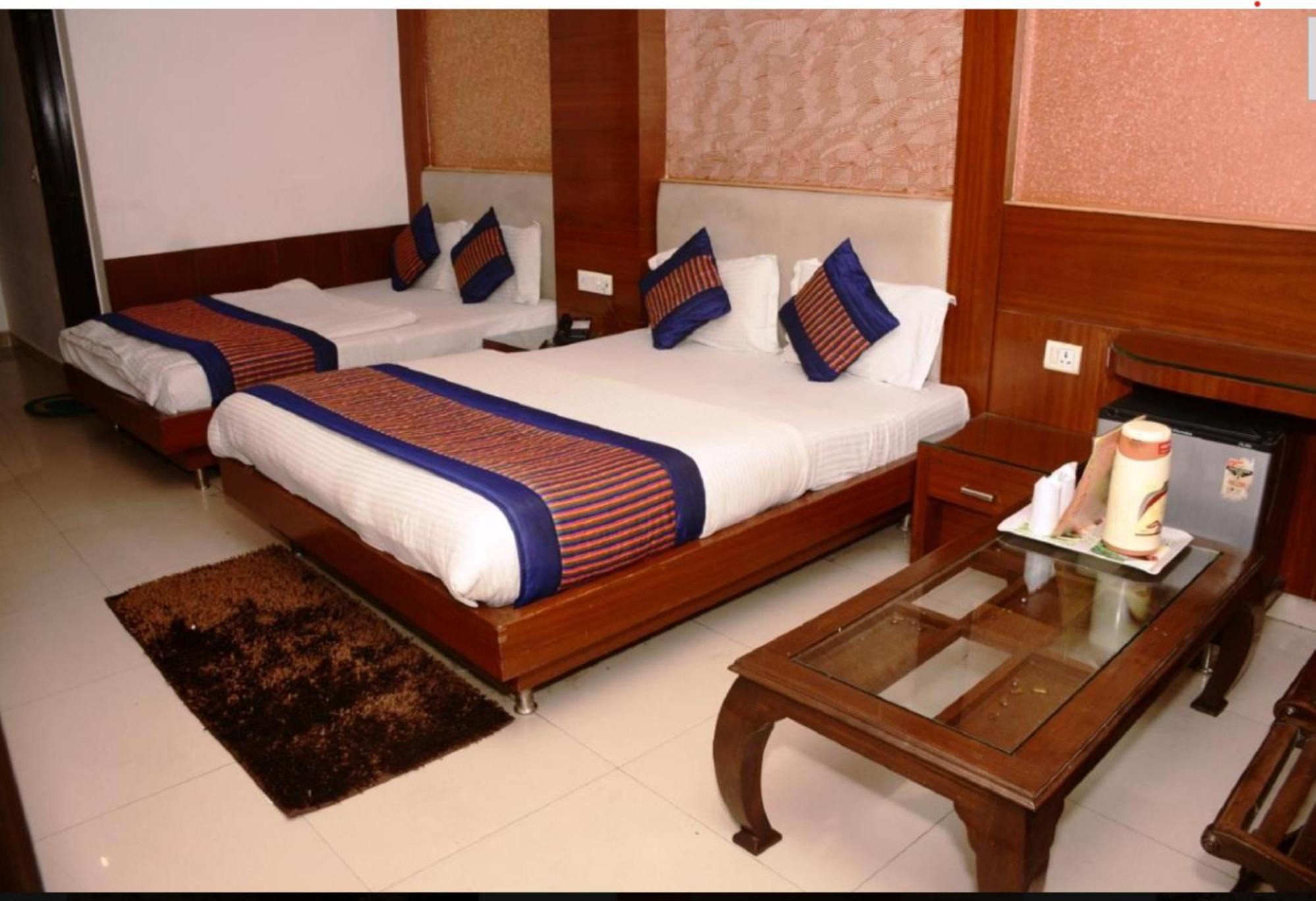Capital O 6408 Hotel Delhi Heart New Delhi Exterior photo