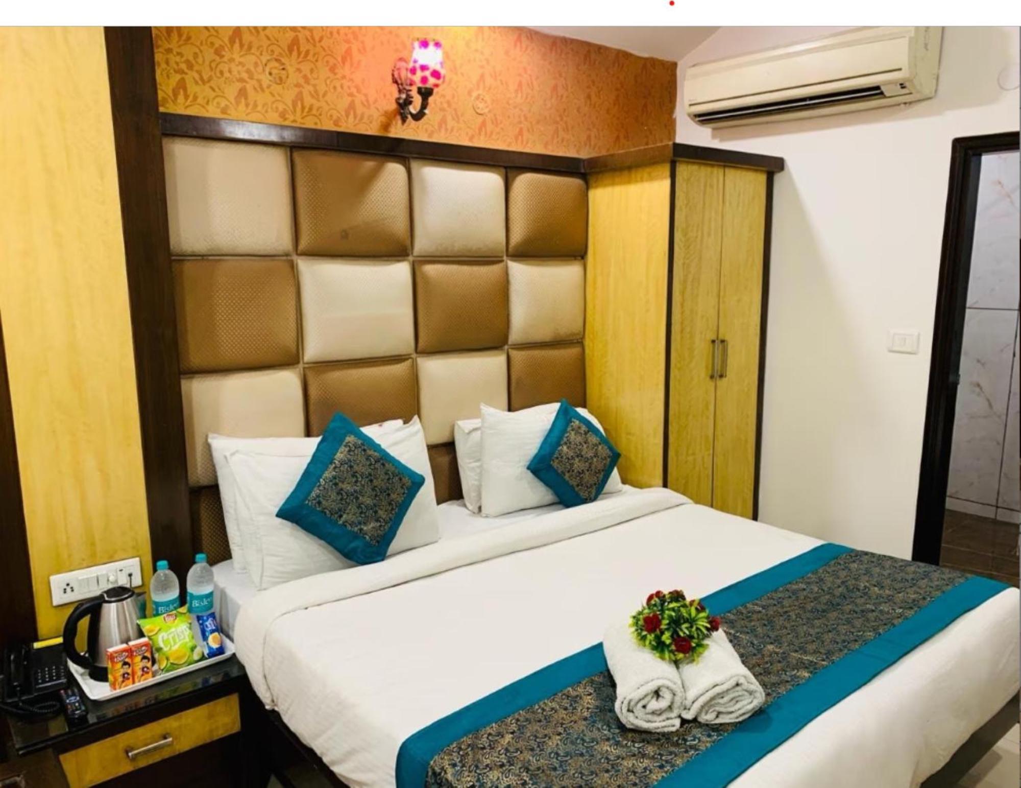 Capital O 6408 Hotel Delhi Heart New Delhi Exterior photo