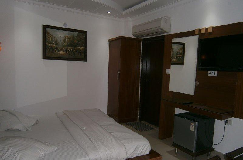 Capital O 6408 Hotel Delhi Heart New Delhi Exterior photo